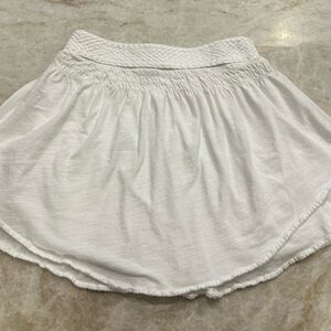 American Eagle Outfitters White Flowy Mini Skirt!